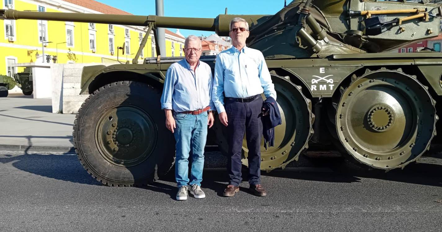 Madeirense António Gonçalves volta a tripular tanque da Revolução de Abril
