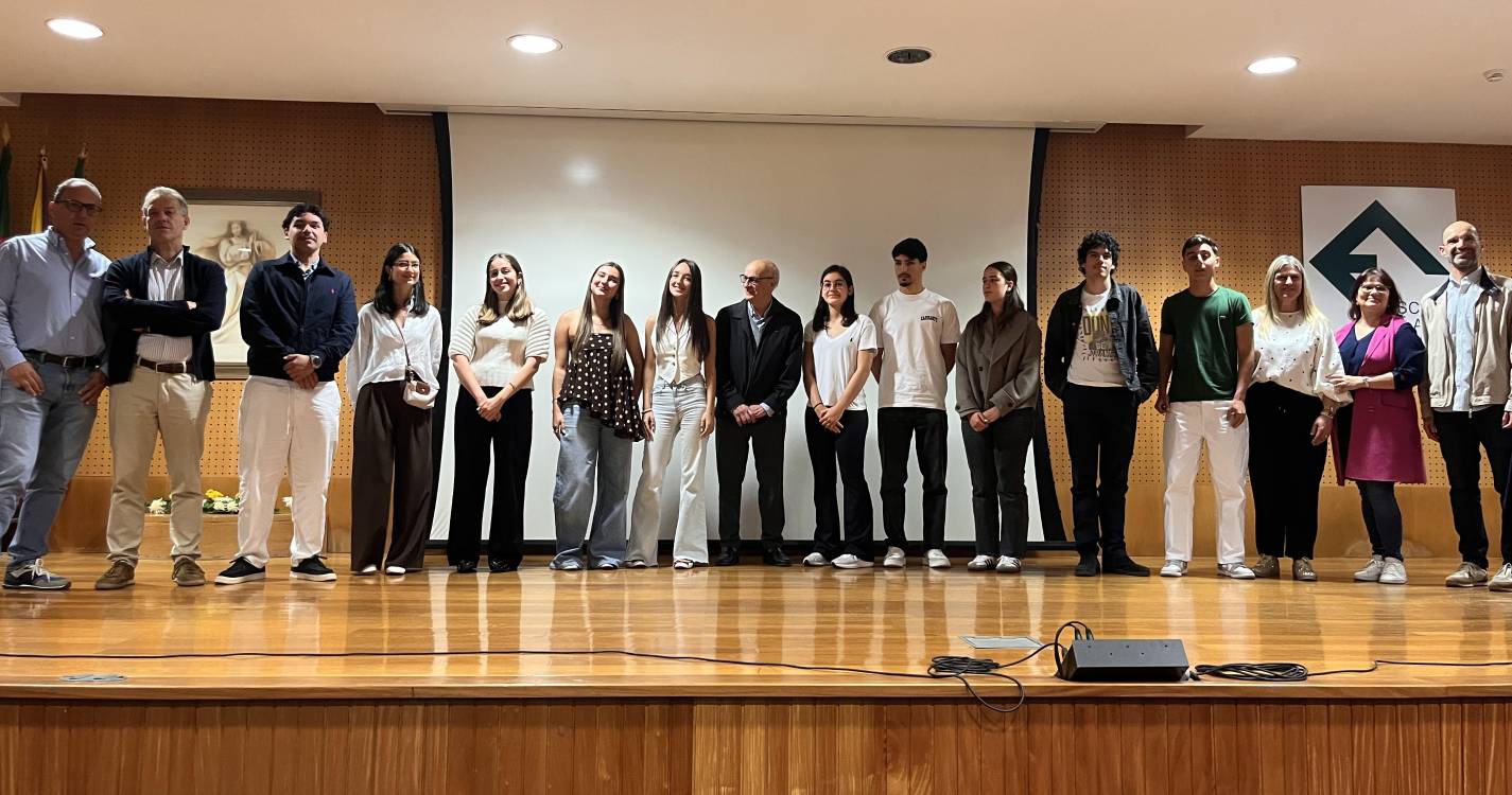 Nova direção da Associação de Estudantes da Escola da APEL toma posse para o mandato 2025/2026