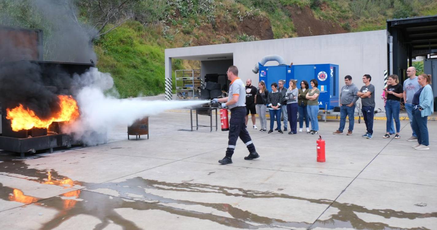 Proteção Civil forma 64 colaboradores do SESARAM na área de combate a incêndios e evacuação de edifícios