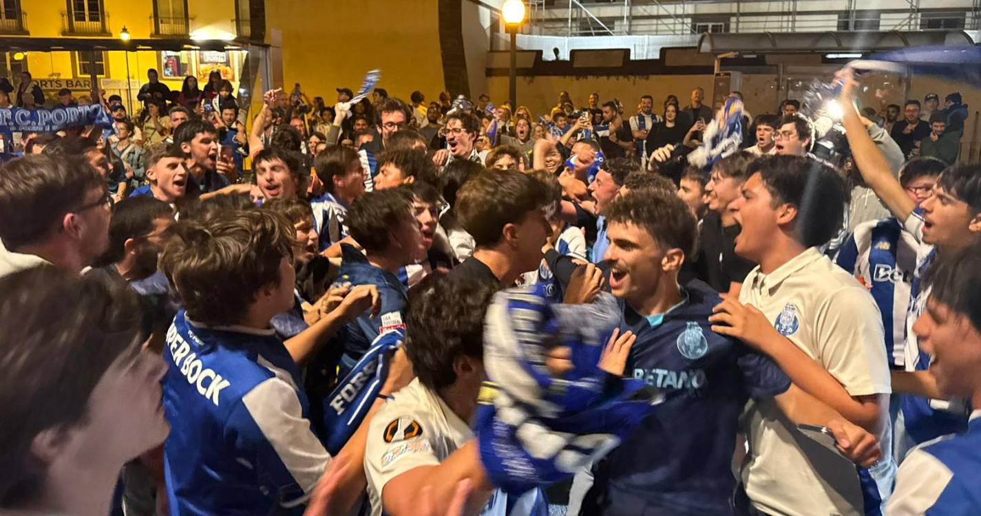 Avenida do Mar começa a ficar composta para festejos do título do FC Porto