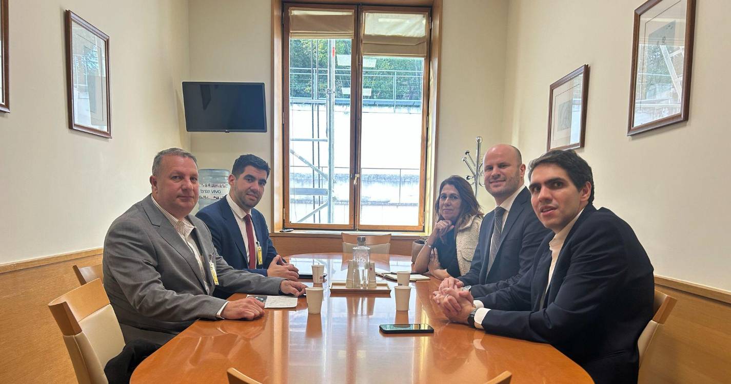 Deputados socialistas ouvem preocupações dos profissionais de TVDE