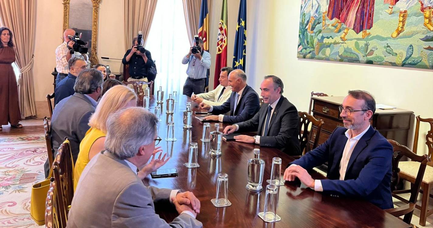 Chega mantém posição e voto favorável só com Albuquerque fora