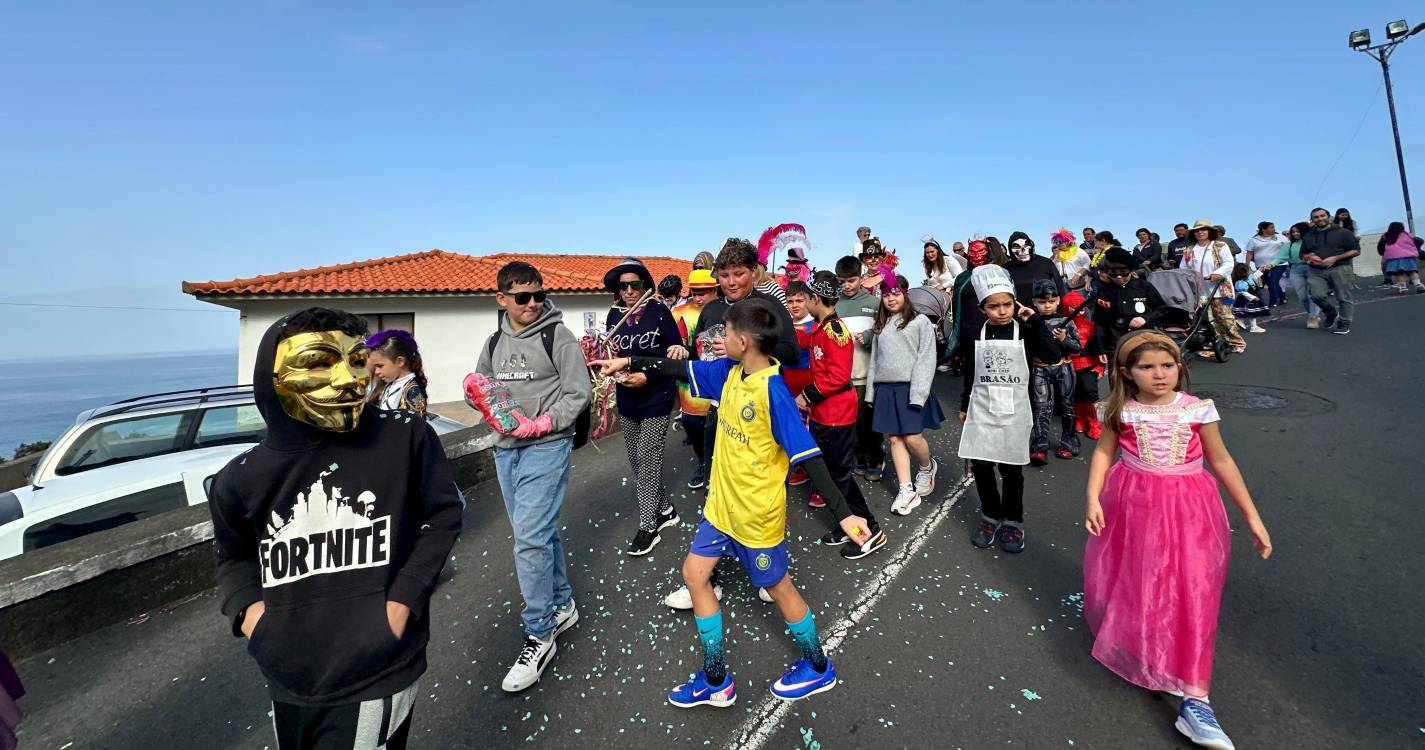 Alegria e cor desfilaram pelas ruas do Seixal (com fotos)