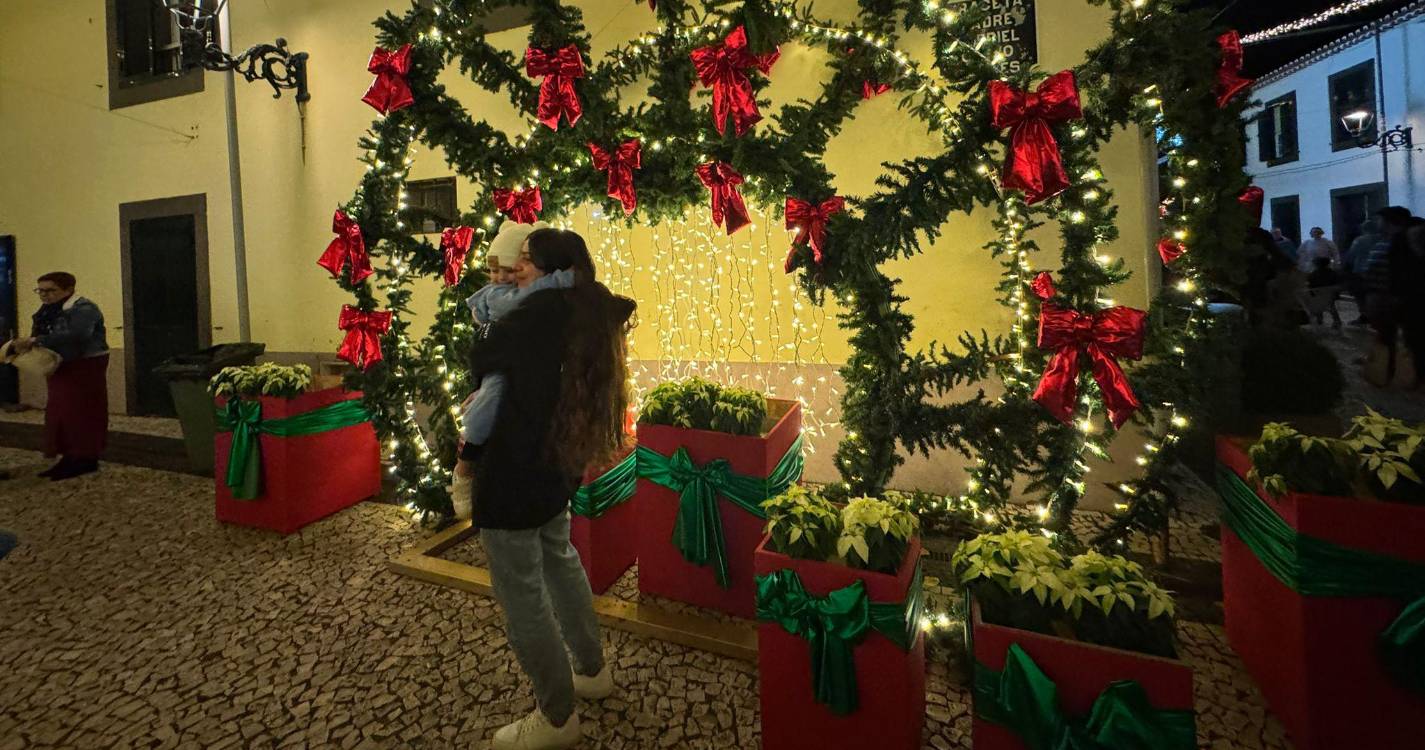 Natal: Santa Cruz já está iluminada (veja as fotografias)