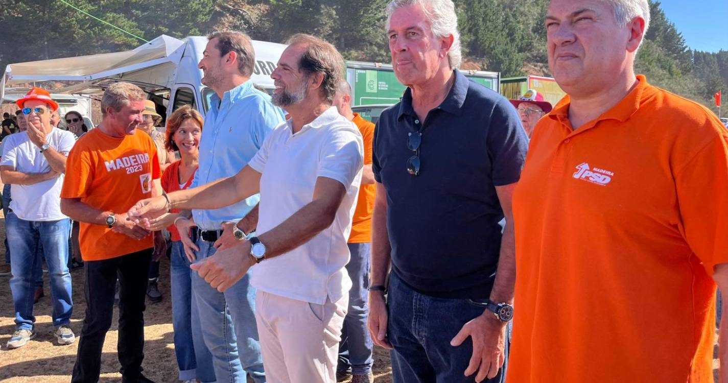 Hino do PSD tocado e Miguel Albuquerque aplaudido (com vídeo)