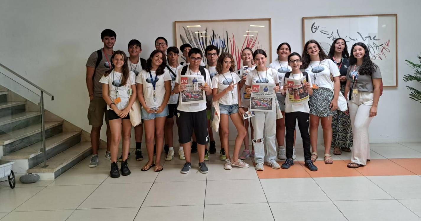 Jovens de ATL da Garo(u)ta do Calhau visitam JM