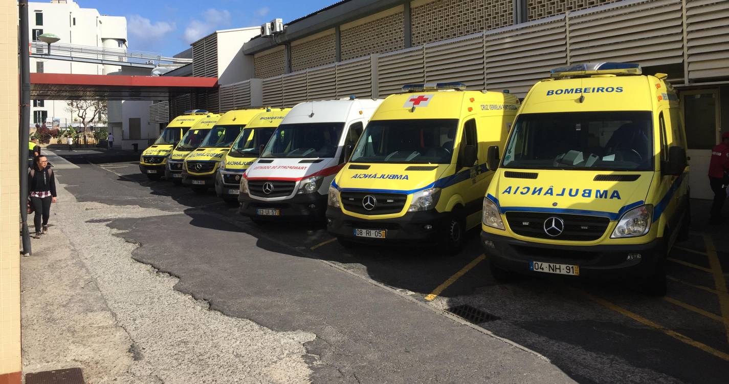 Turista de 96 anos ferido em queda numa escadaria na Boa Nova