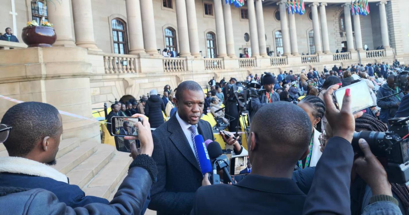 Acordo para Governo de Unidade Nacional na África do Sul junta nove partidos