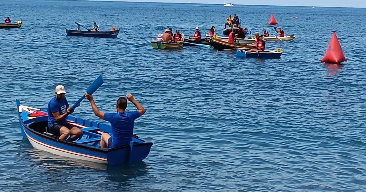 Canoas ‘Guilherme Figueira’ e ‘Tigre’ vencem 13ª Regata de Canoas da Madalena do Mar