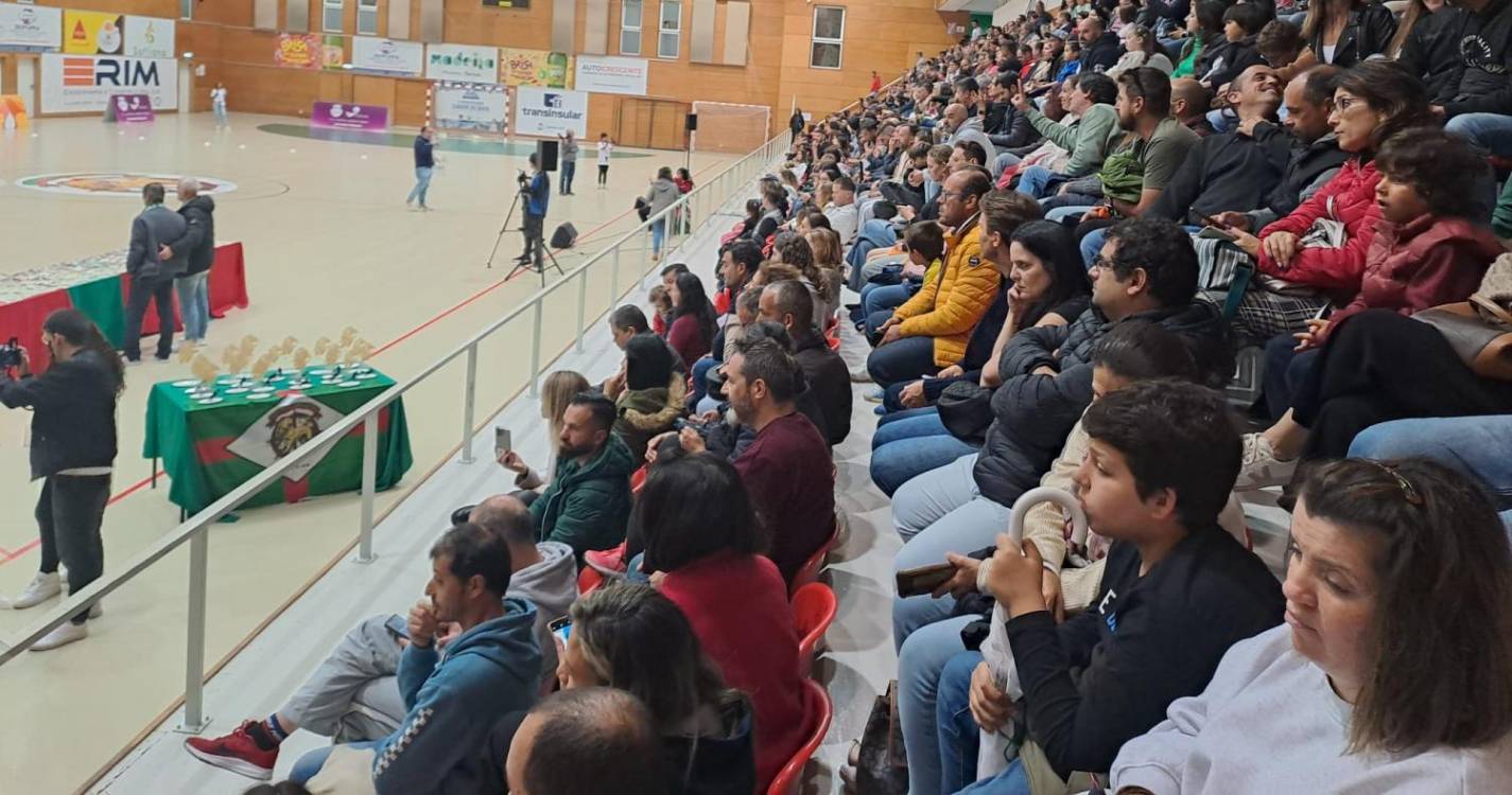 Pavilhão do Marítimo com muito público na abertura do Torneio Marítimo Centenário