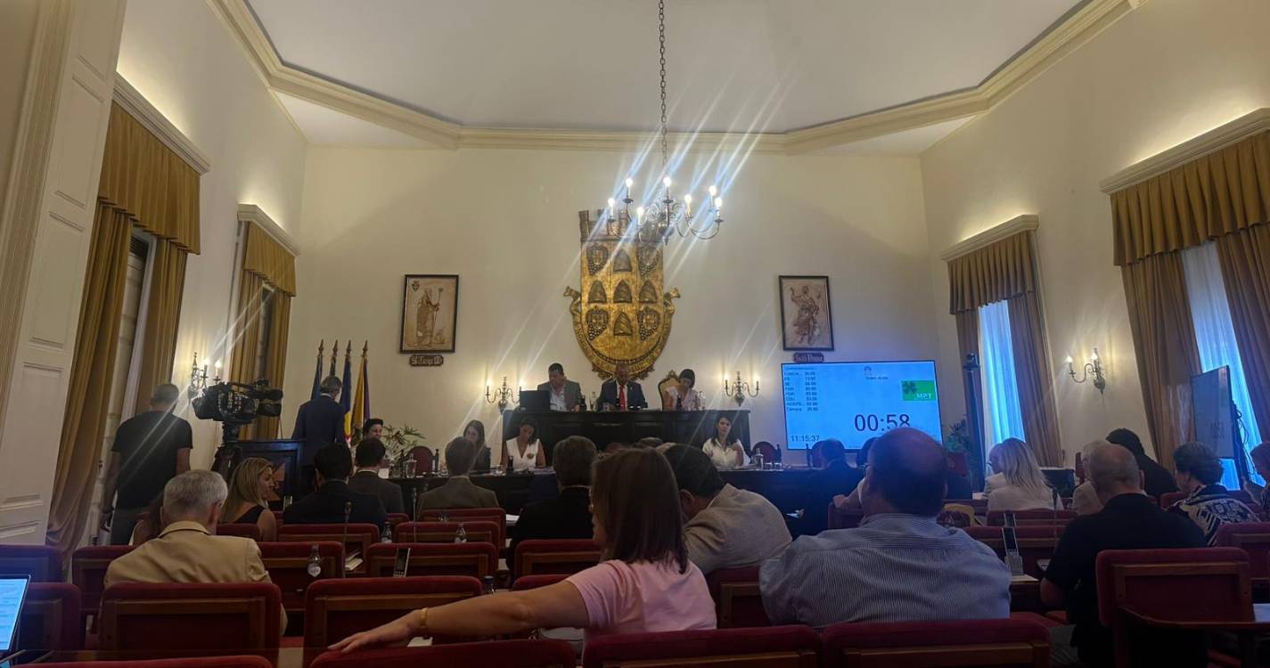 Assembleia Municipal do Funchal aprova voto de pesar pelo falecimento de Emanuel Jardim Fernandes