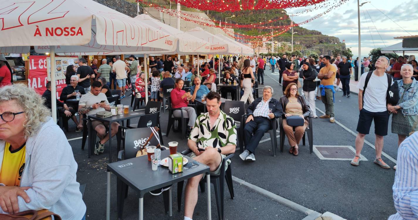 Mais uma noite animada na Festa da Cerveja, Doses e Petiscos