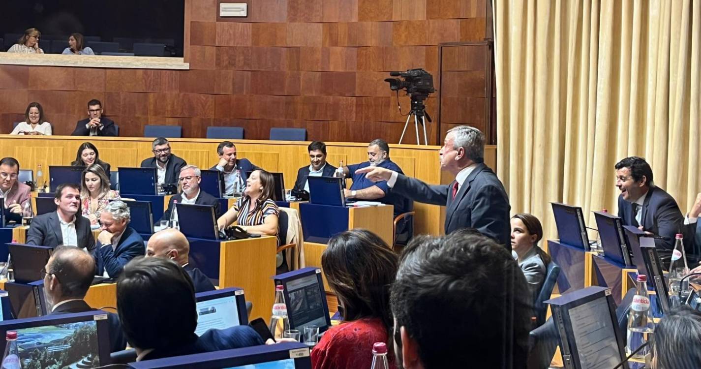 Heliporto do Porto Moniz agita debate no hemiciclo