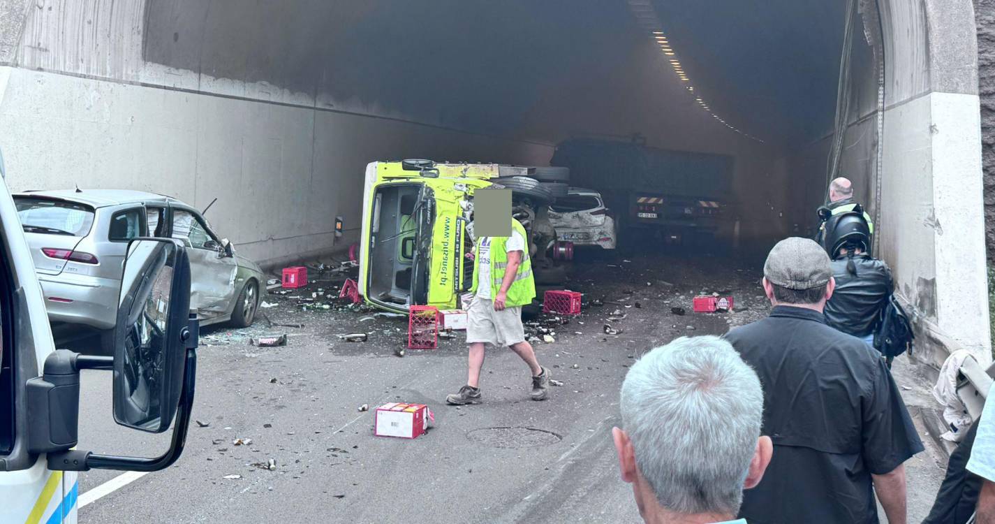 Grave acidente na Via Rápida: ambulâncias em direção ao hospital (com fotos e vídeo)