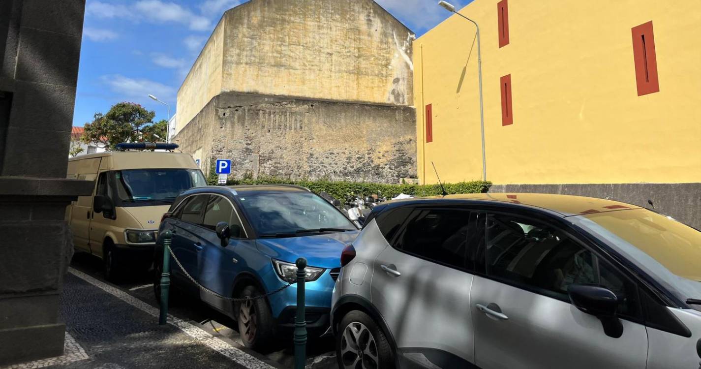 ‘Tráfico de Droga’: Movimentações na parte traseira do Tribunal