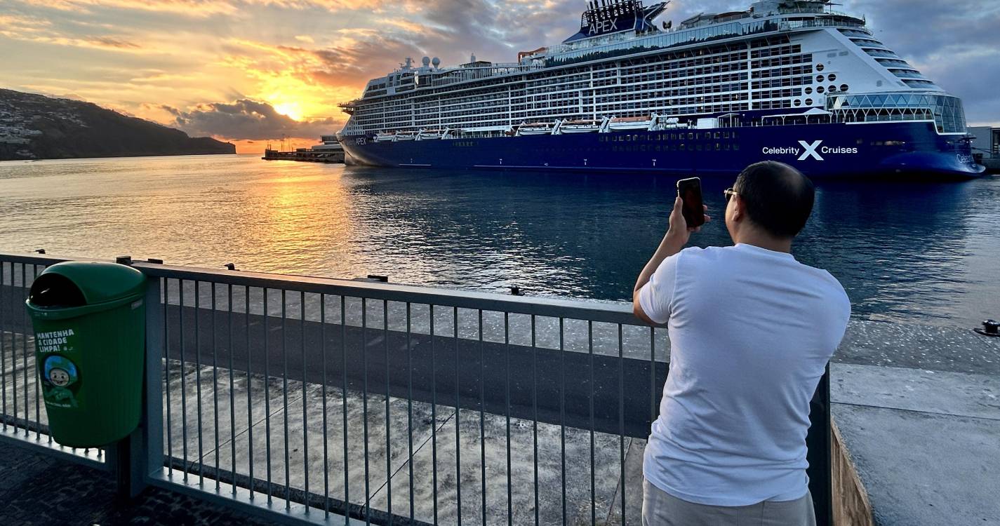 ‘Celebrity Apex’ regressa ao Funchal com 4 mil pessoas a bordo