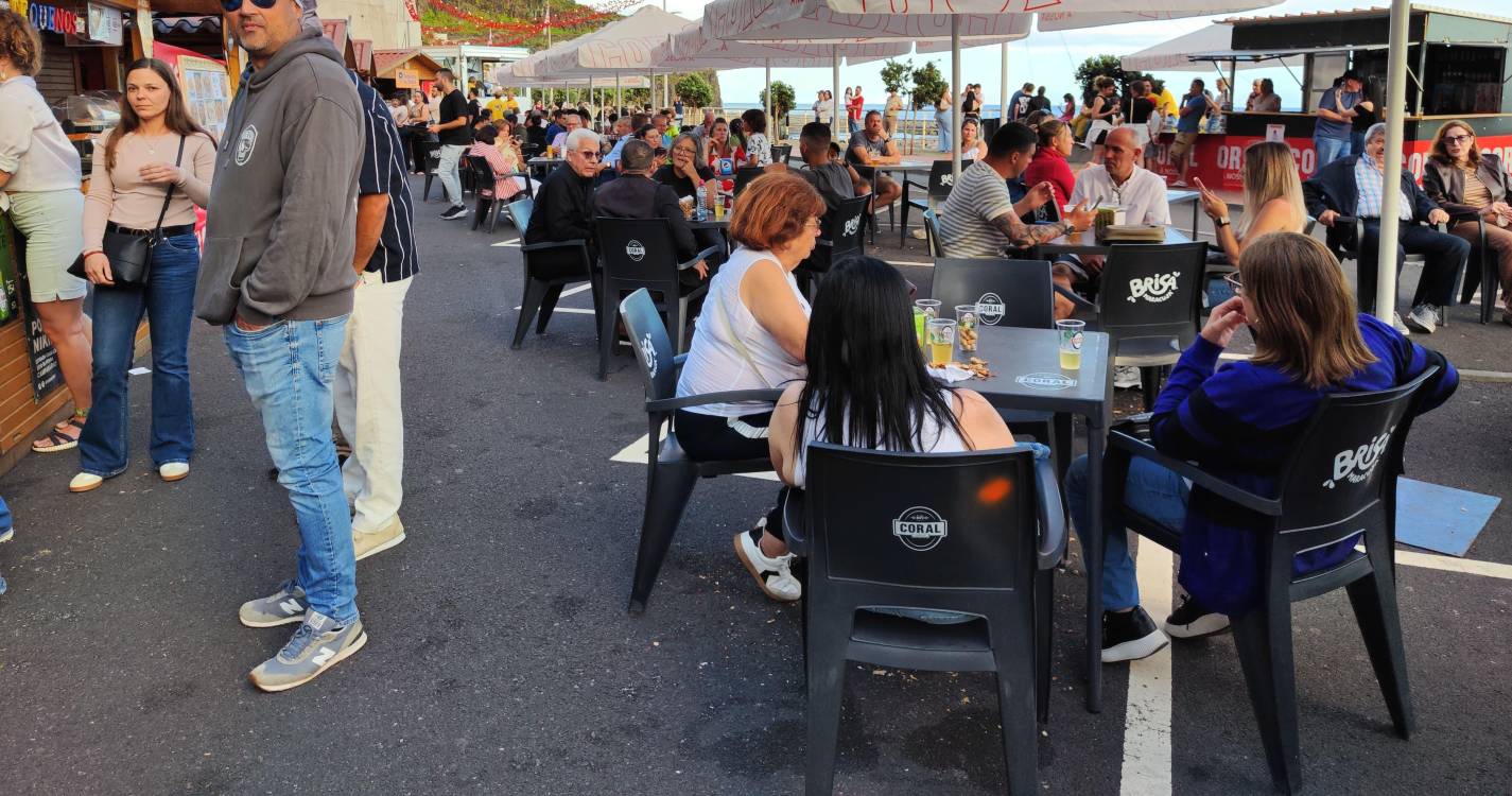 Mais uma noite animada na Festa da Cerveja, Doses e Petiscos