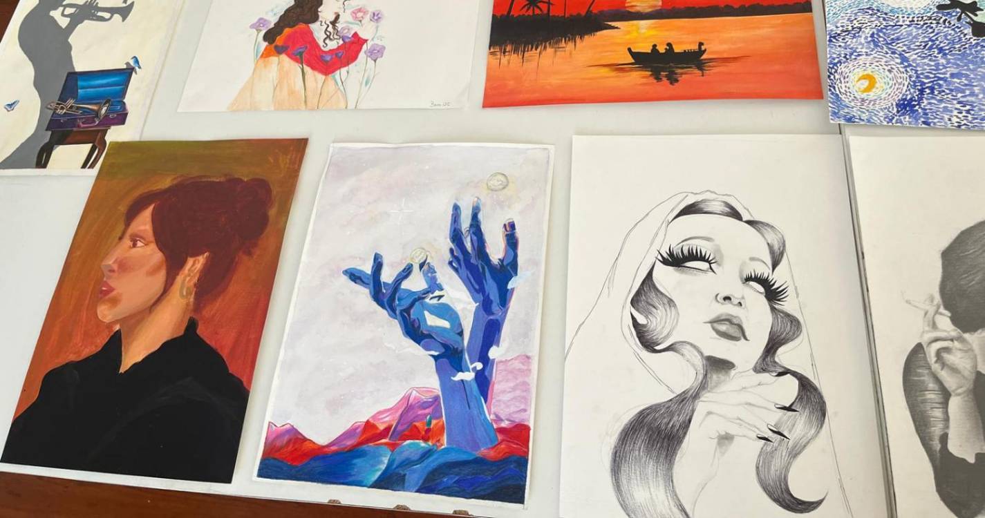 Trabalhos de alunos da Escola Secundária de Santa Cruz expostos na Casa da Cultura