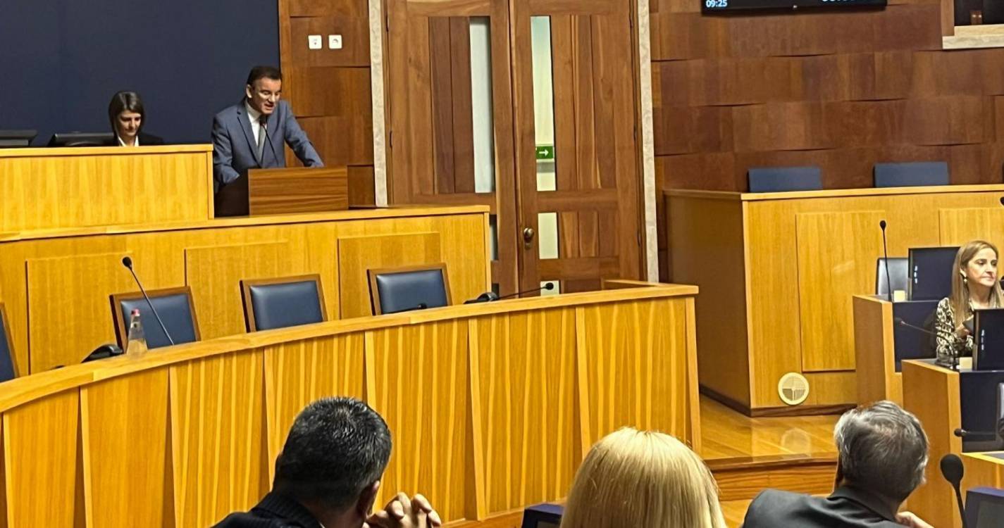 Orçamento de Estado 2025 “é uma vergonha” e “prejudica os madeirenses”