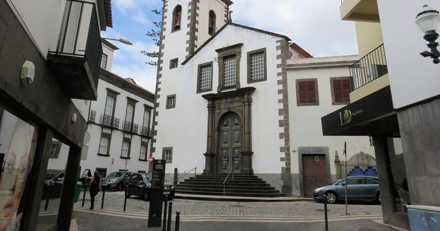 São Pedro também dá vitória aos social-democratas