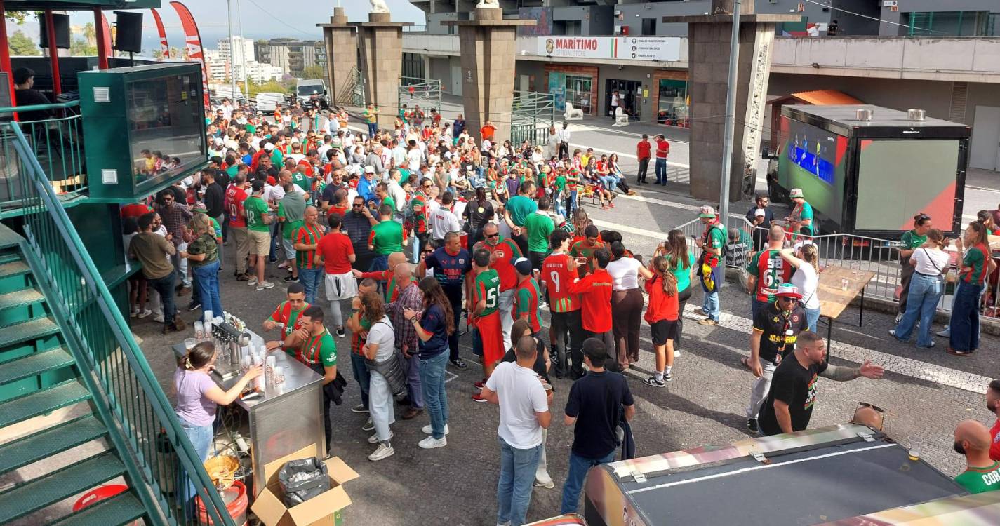 Marítimo: Mais de duas centenas de adeptos enchem ‘fan zone’ nos Barreiros [fotos e vídeos]