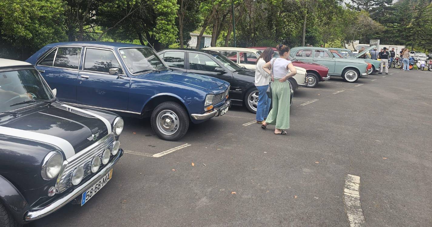 Carros Clássicos brilham hoje no Faial
