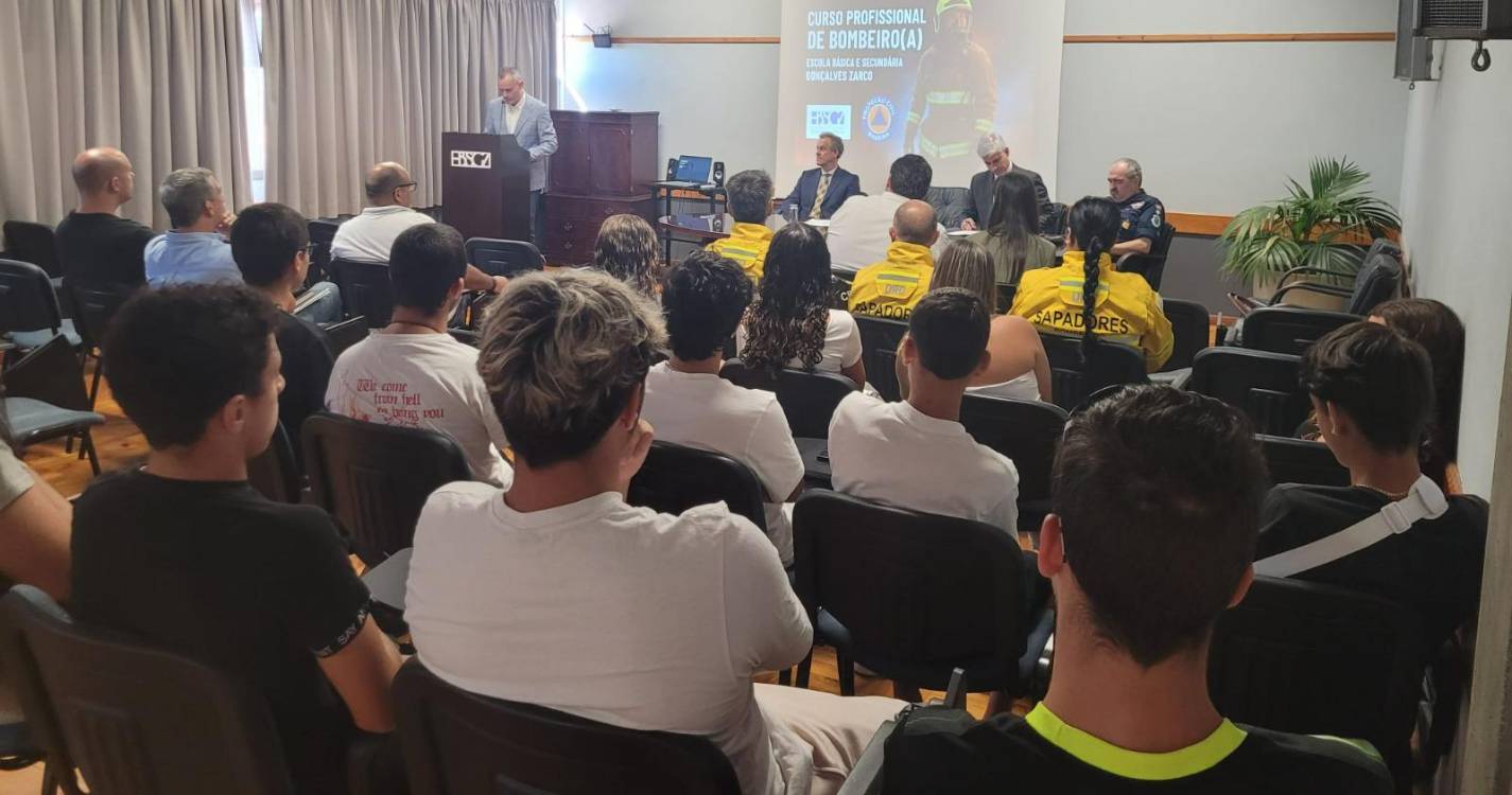 Educação e Proteção Civil unidos na criação do primeiro curso de Bombeiro na Região Autónoma da Madeira
