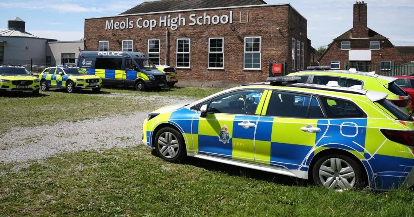 Polícia britânica acusa jovem de 17 anos de homicídio de três crianças em Southport