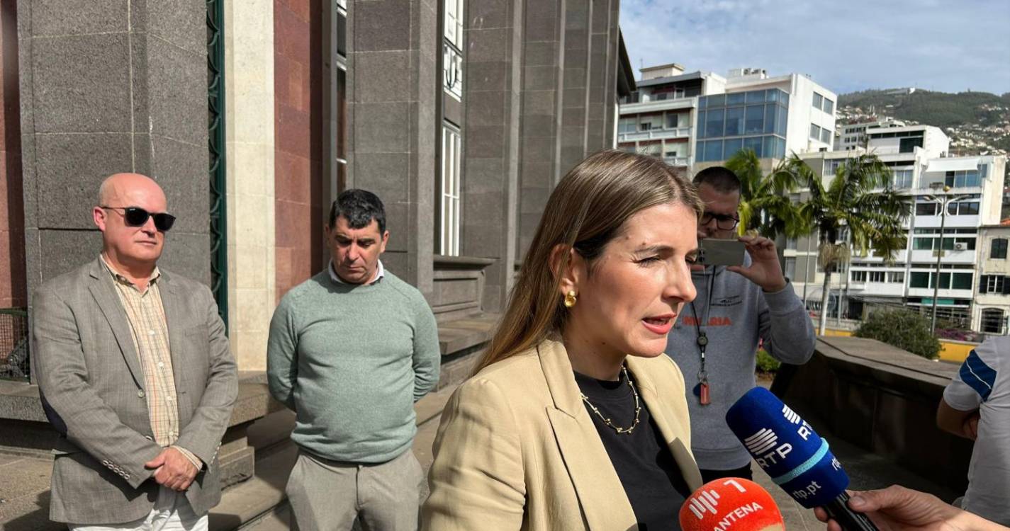 “Temos de dar um cartão vermelho ao PSD”, defende Raquel Coelho