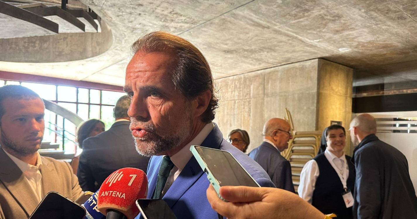 Albuquerque espera que normalidade seja retomada ainda hoje no aeroporto da Madeira