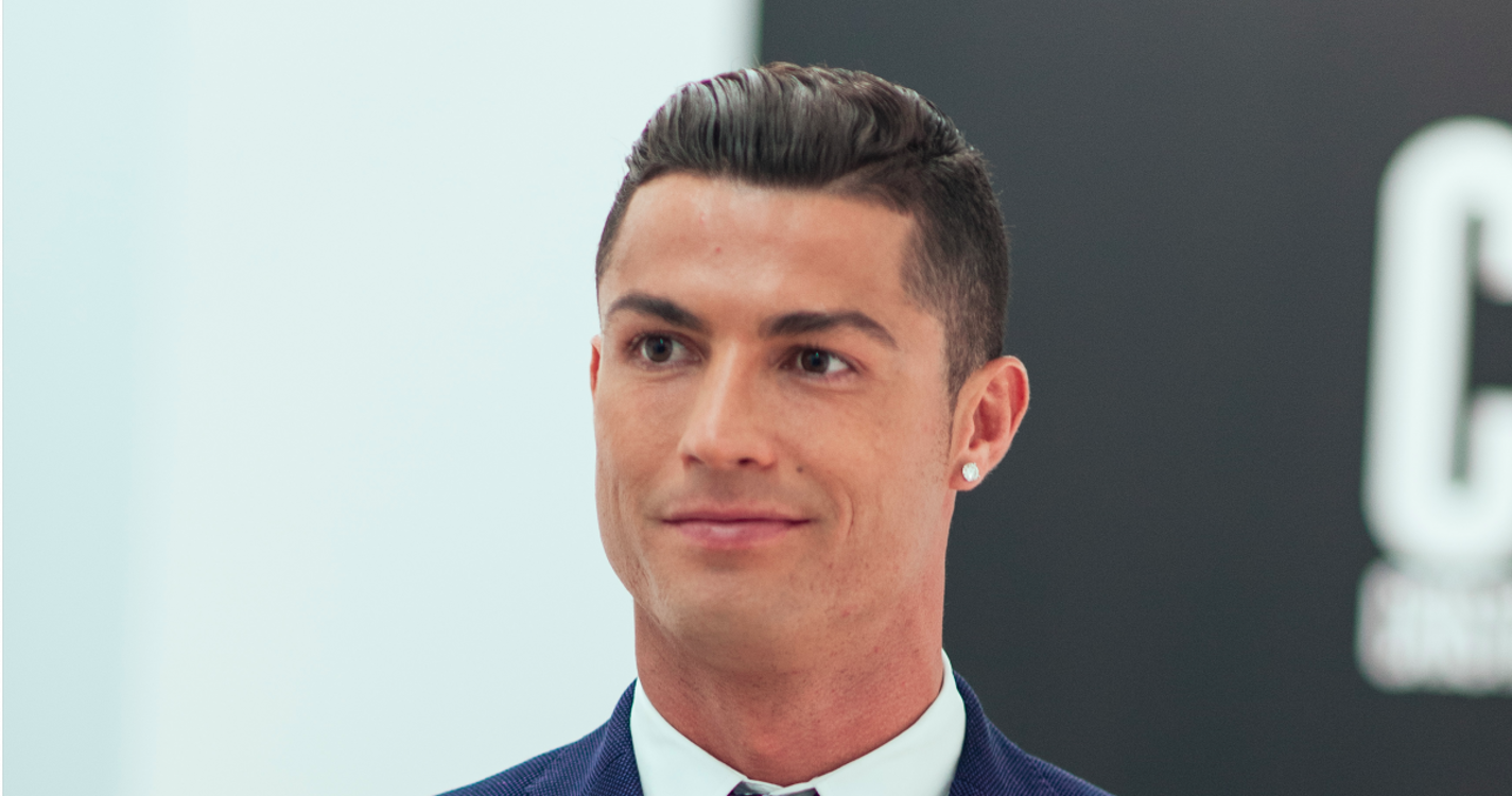 Cristiano Ronaldo é o primeiro futebolista bilionário