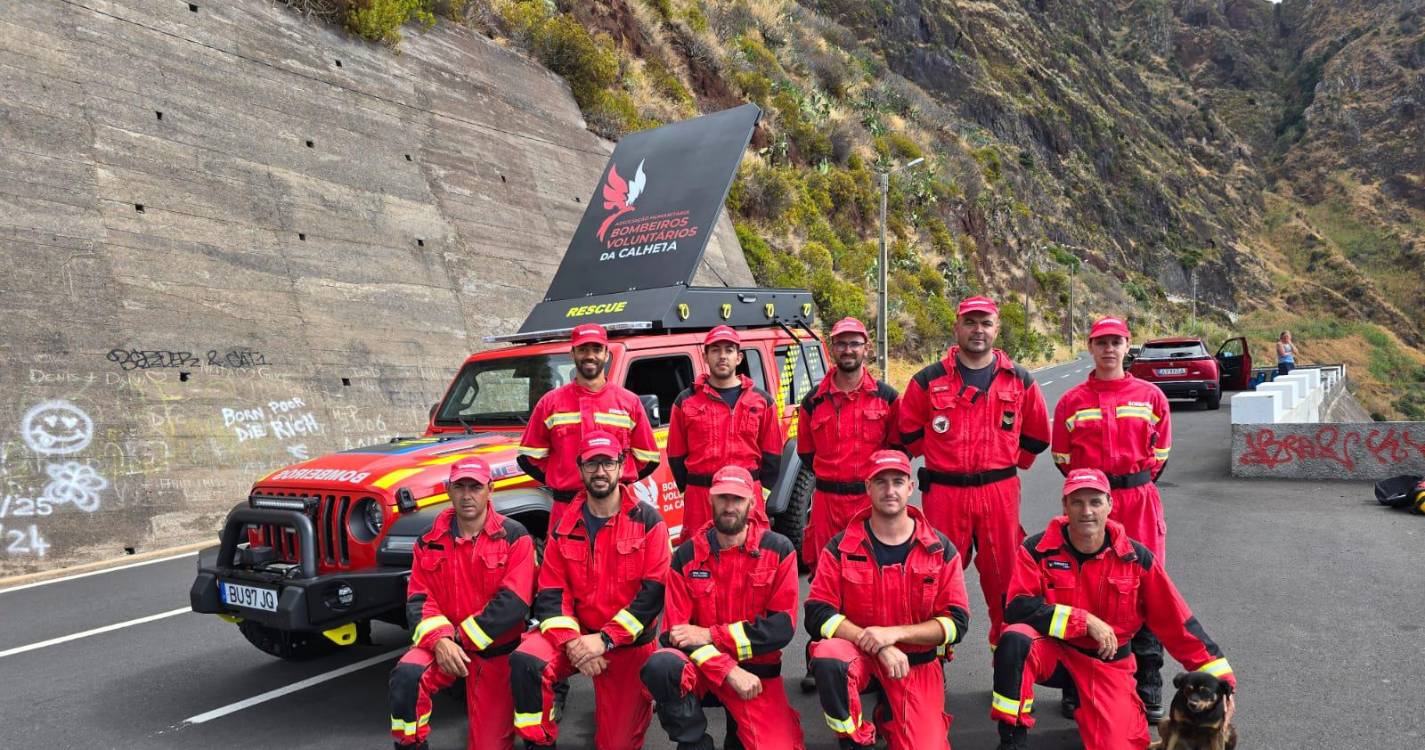 Exercício inter-regional testa equipas especializadas em salvamento numa falésia