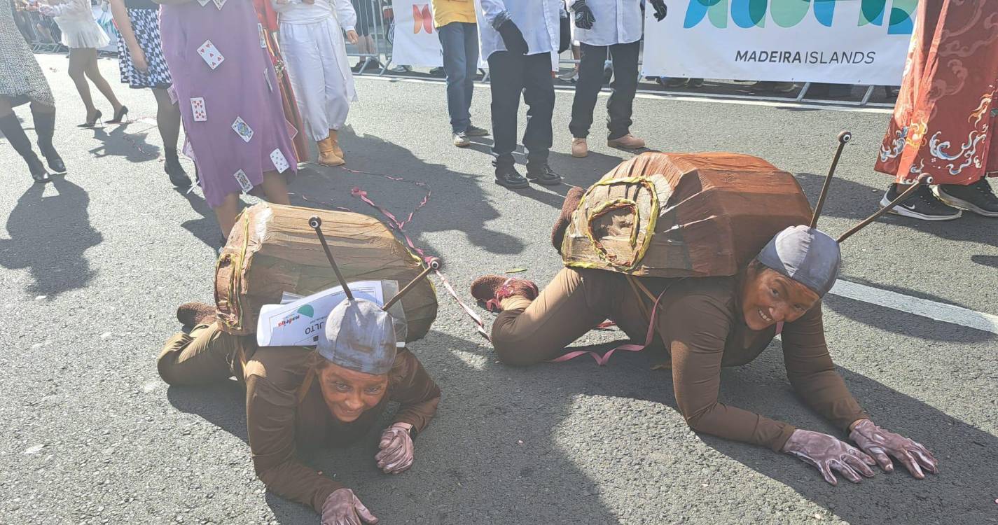 Donald Trump, malas furtadas e autocarro da ‘Rodapeste’ desfilam no Trapalhão. Veja as imagens