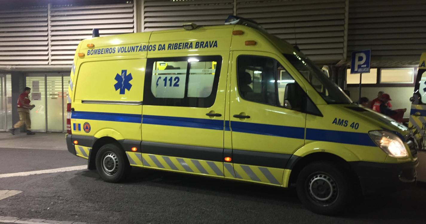 Turista de 80 anos resgatado após queda na Levada do Norte