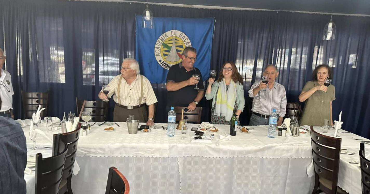 Academia do Bacalhau de Joanesburgo entregou donativo ao Lar Santa Isabel