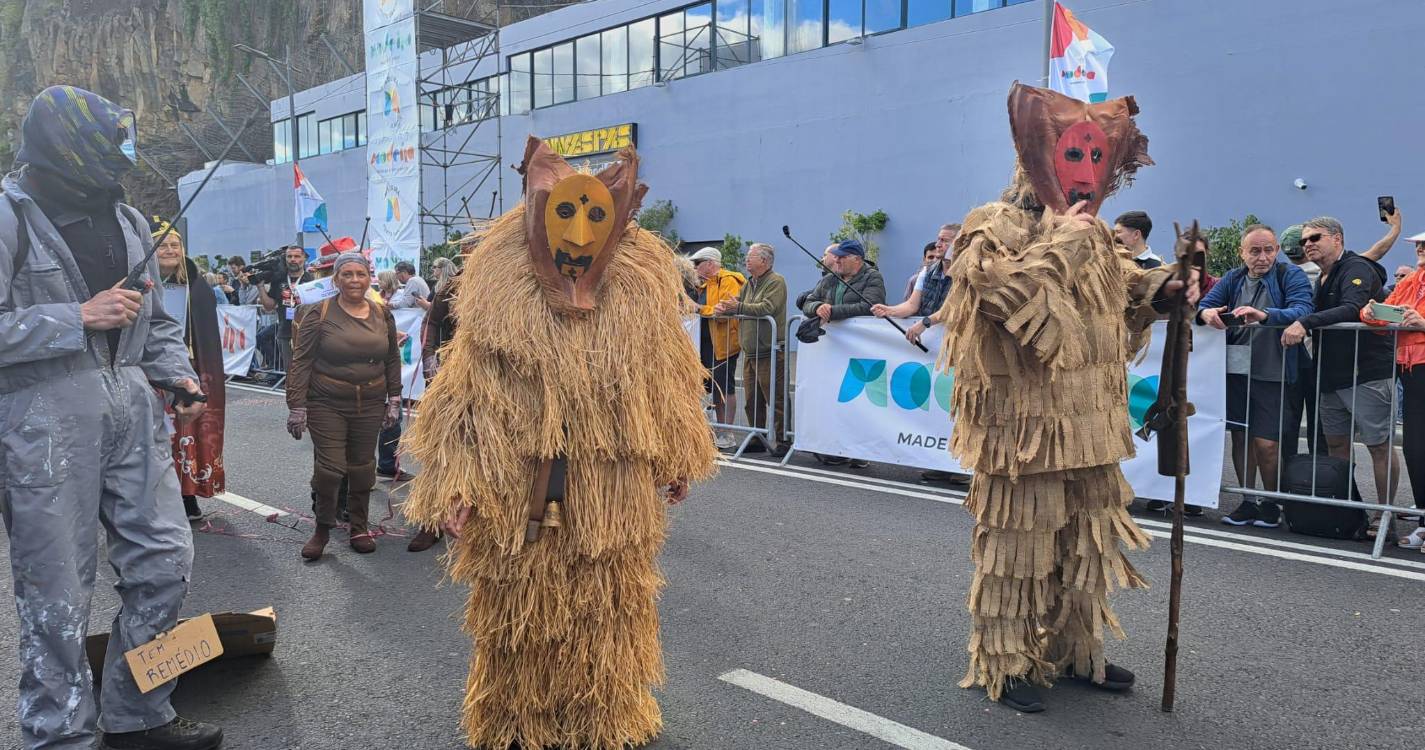 Donald Trump, malas furtadas e autocarro da ‘Rodapeste’ desfilam no Trapalhão. Veja as imagens