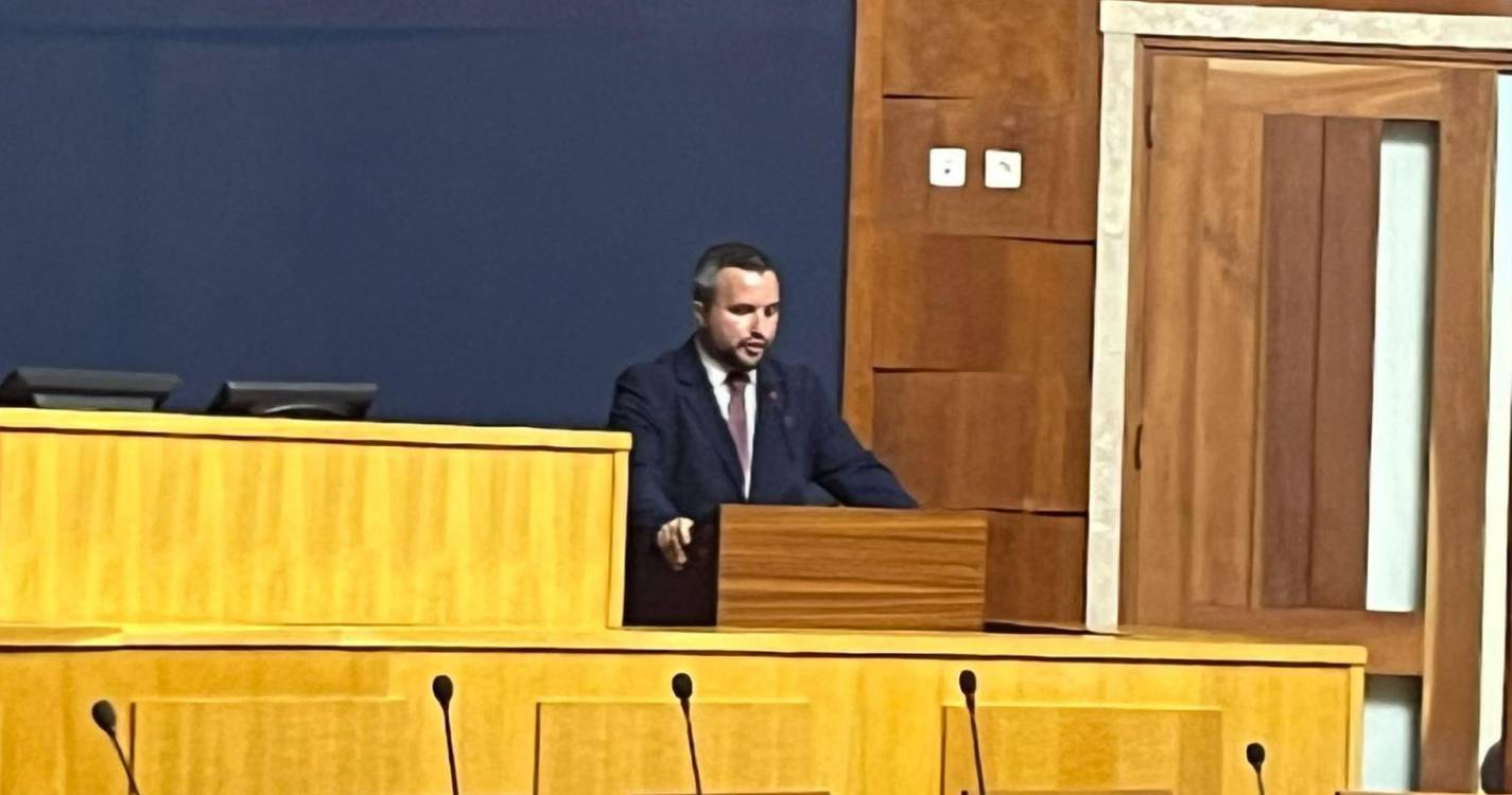 PSD lembra que economia cresce há 33 meses