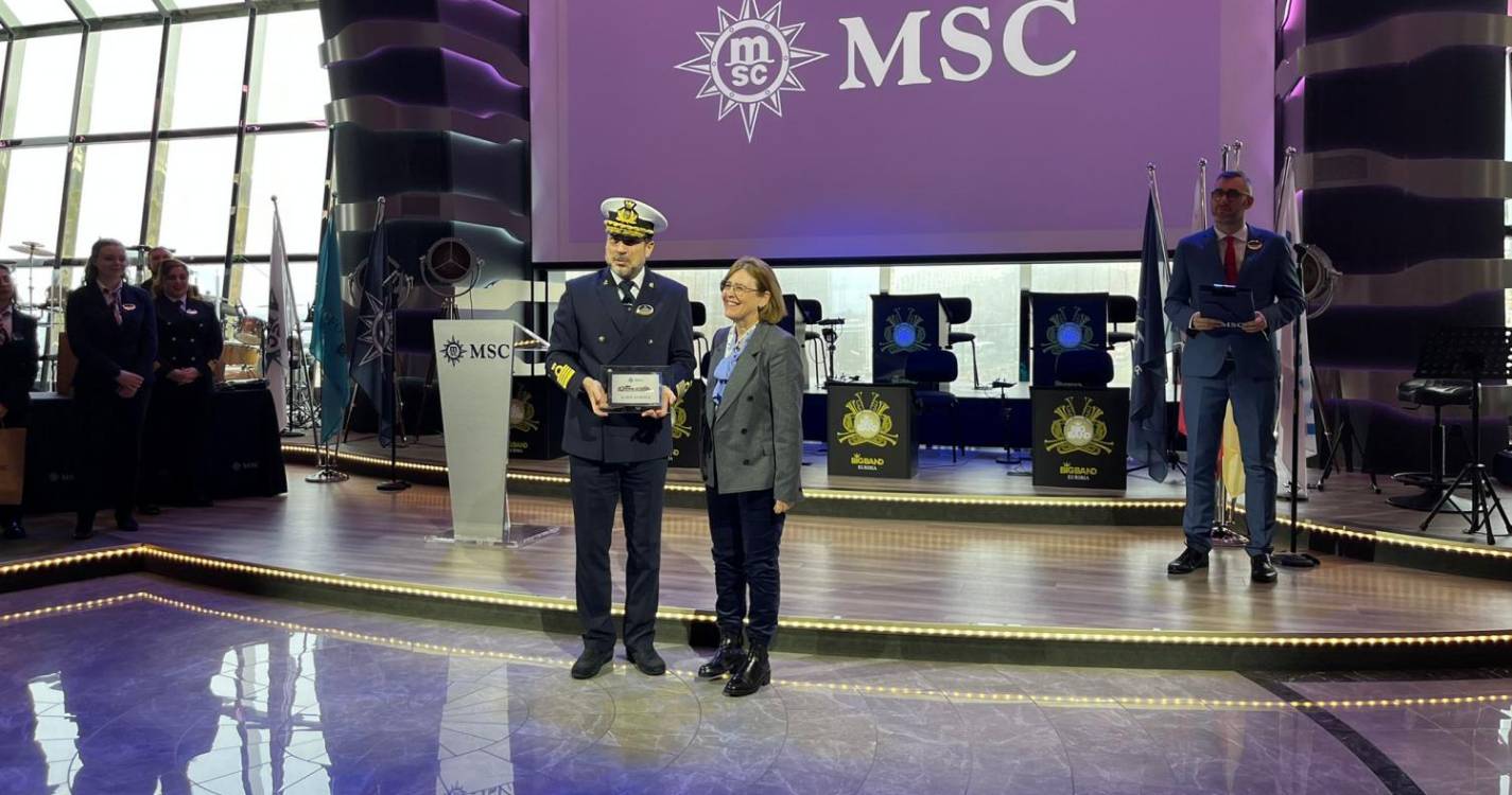 Veja como foi a tradicional troca de placas a bordo do MSC Euribia (com fotos)