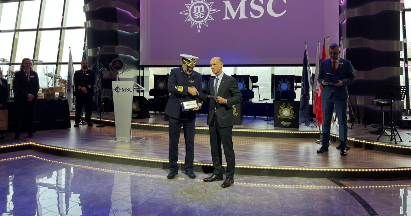 Veja como foi a tradicional troca de placas a bordo do MSC Euribia (com fotos)