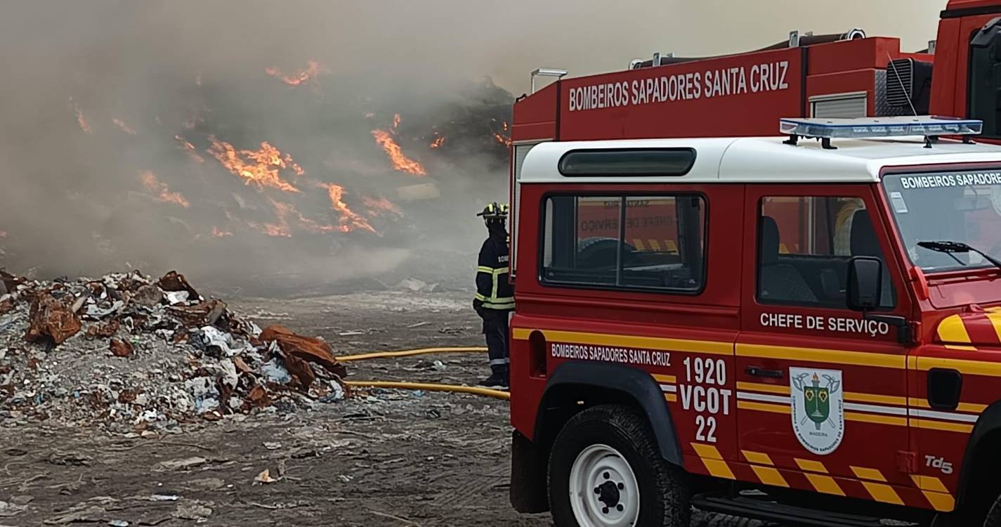 Incêndio no Vale Paraíso mobiliza vários corpos de bombeiros