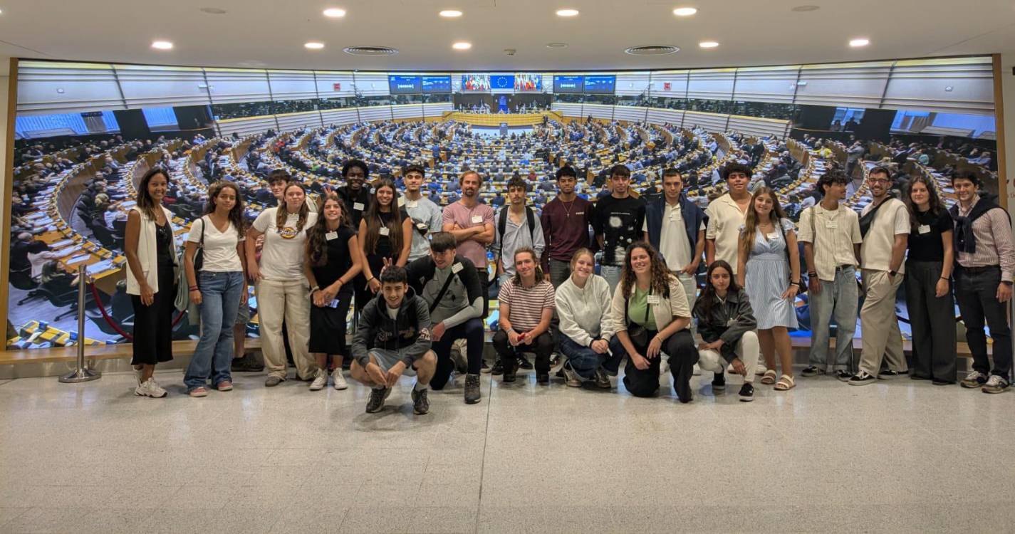 Jovens da Madeira em intercâmbio na Bélgica (com fotos)