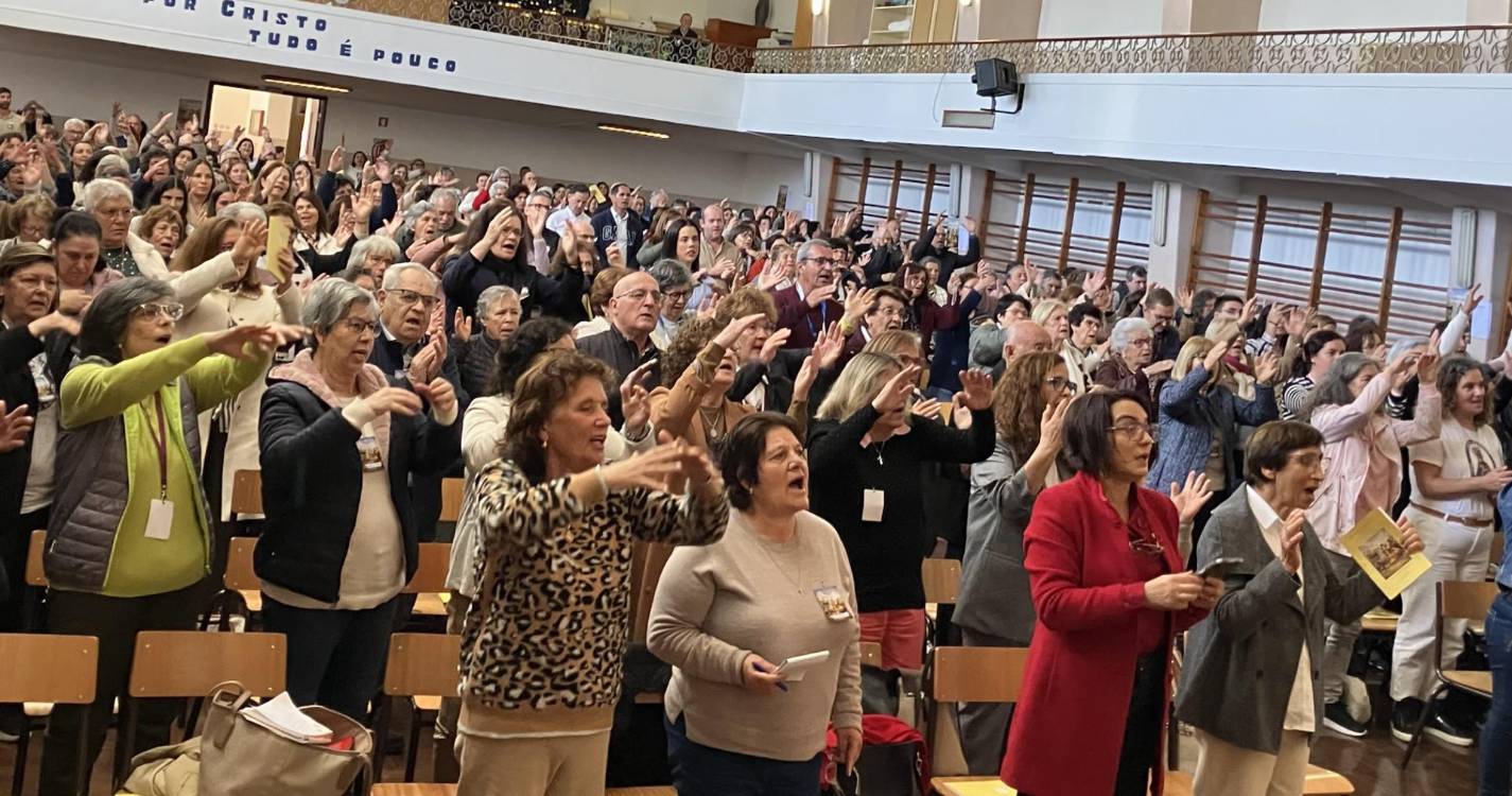 Assembleia do Renovamento Carismático reúne fiéis no Colégio de Santa Teresinha