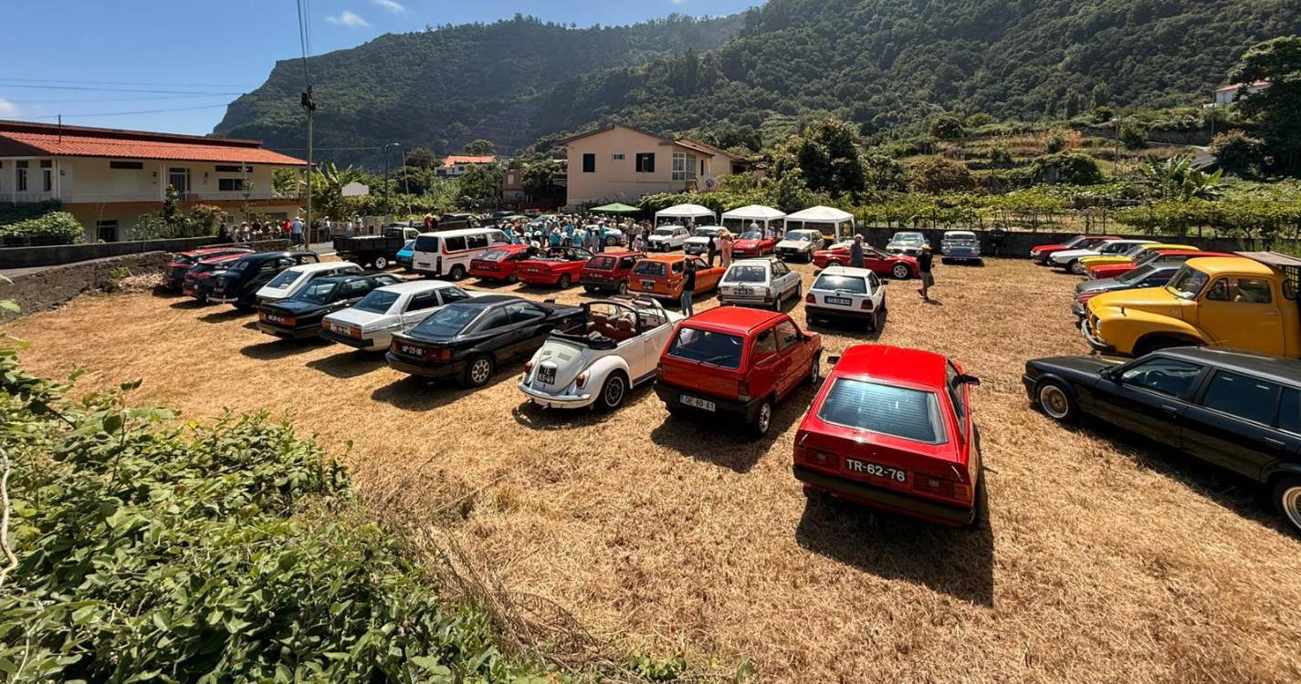 Clássicos atraem aficionados ao Arco de São Jorge em homenagem a Zeca Cunha