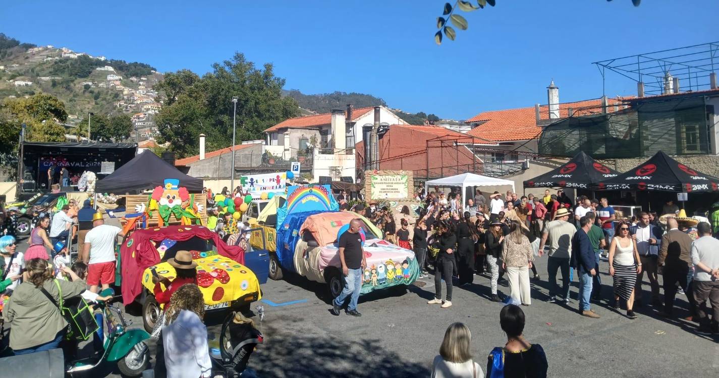 Cortejo atrai milhares de pessoas ao Estreito de Câmara de Lobos