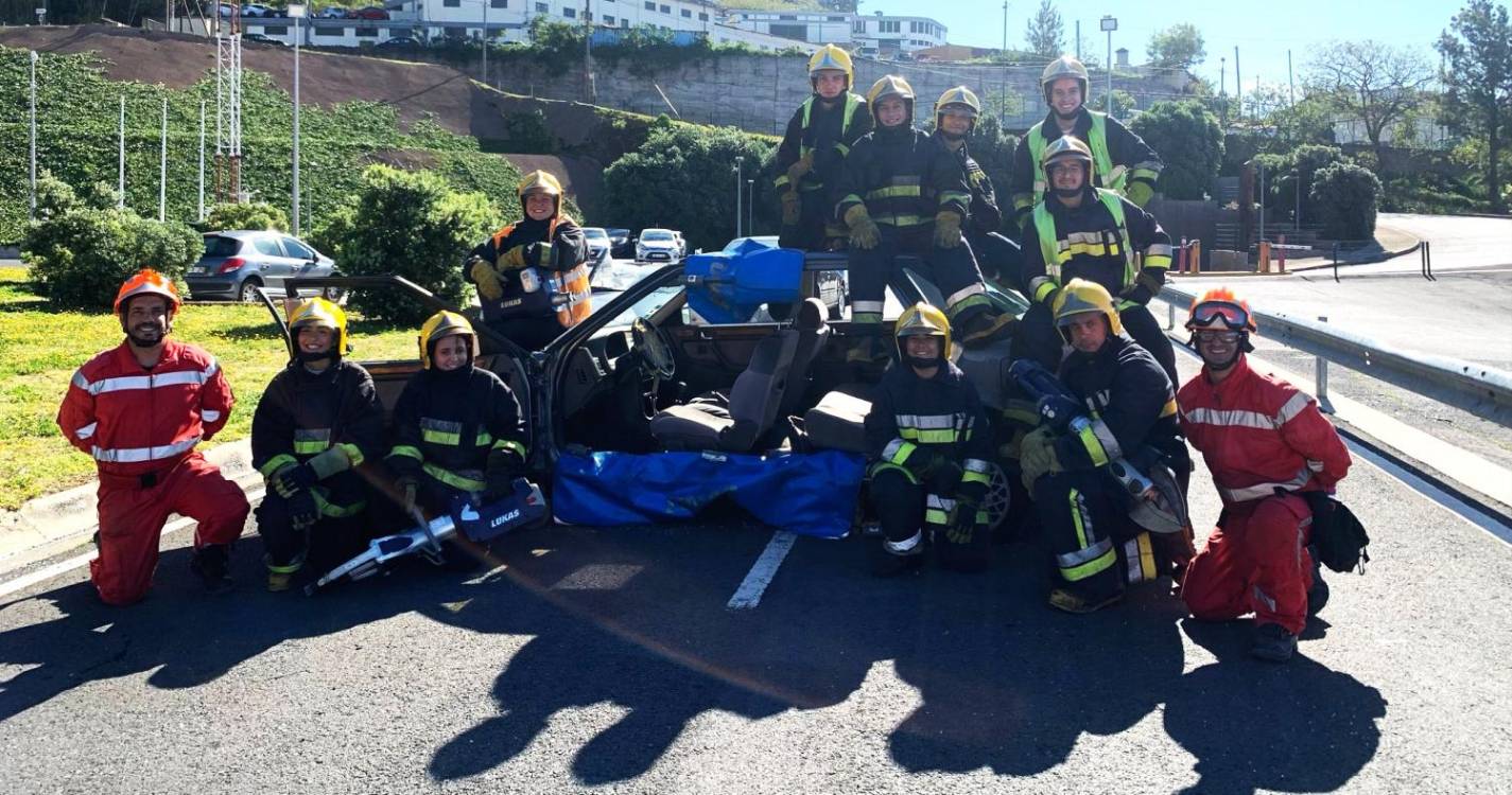 Nova Escola dos Bombeiros Voluntários Madeirenses forma 12 operacionais em Salvamento Rodoviário