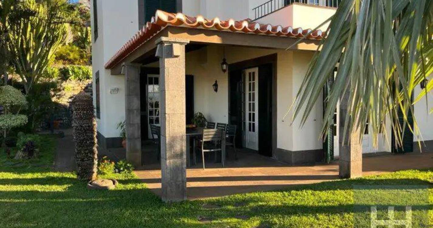 Músico Eric Clapton comprou casa de 1,5 milhões de euros na Madeira