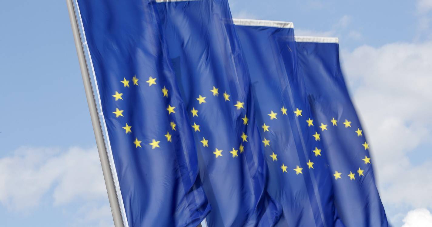 Israel/Irão: Mais de 400 cidadãos da UE retirados em voos apoiados por Bruxelas