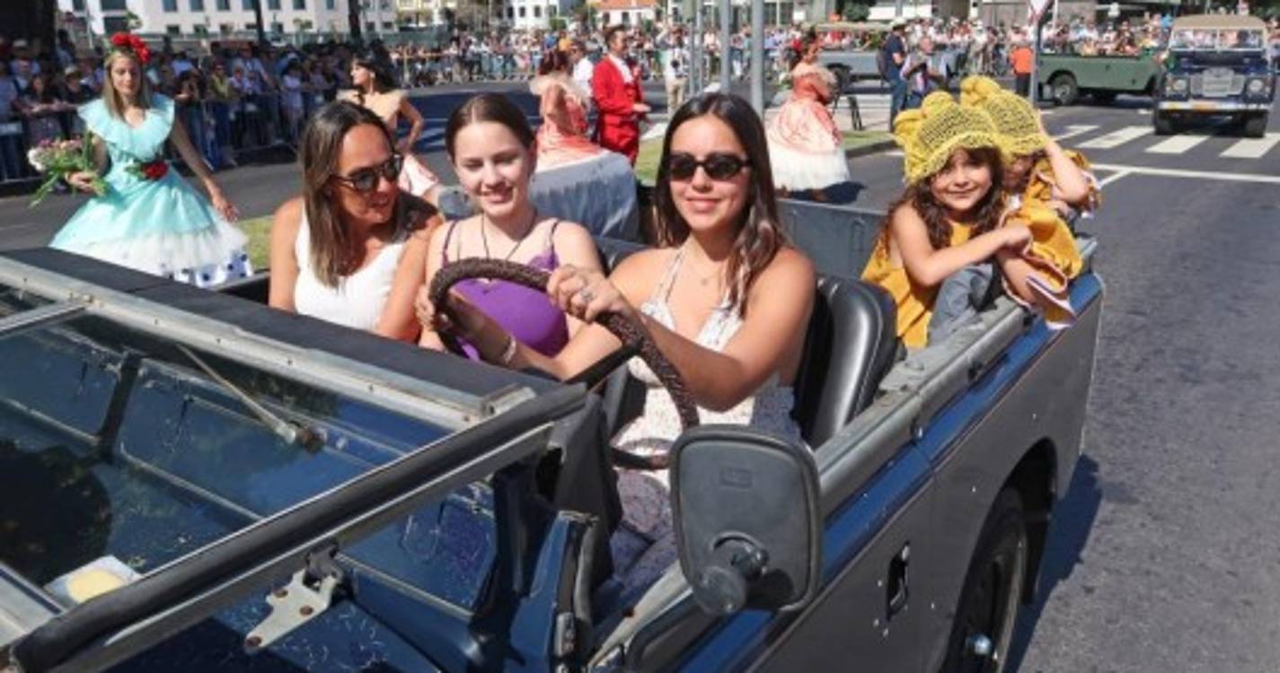 Imagens mostram animação e clássicos que lotaram a Avenida do Mar