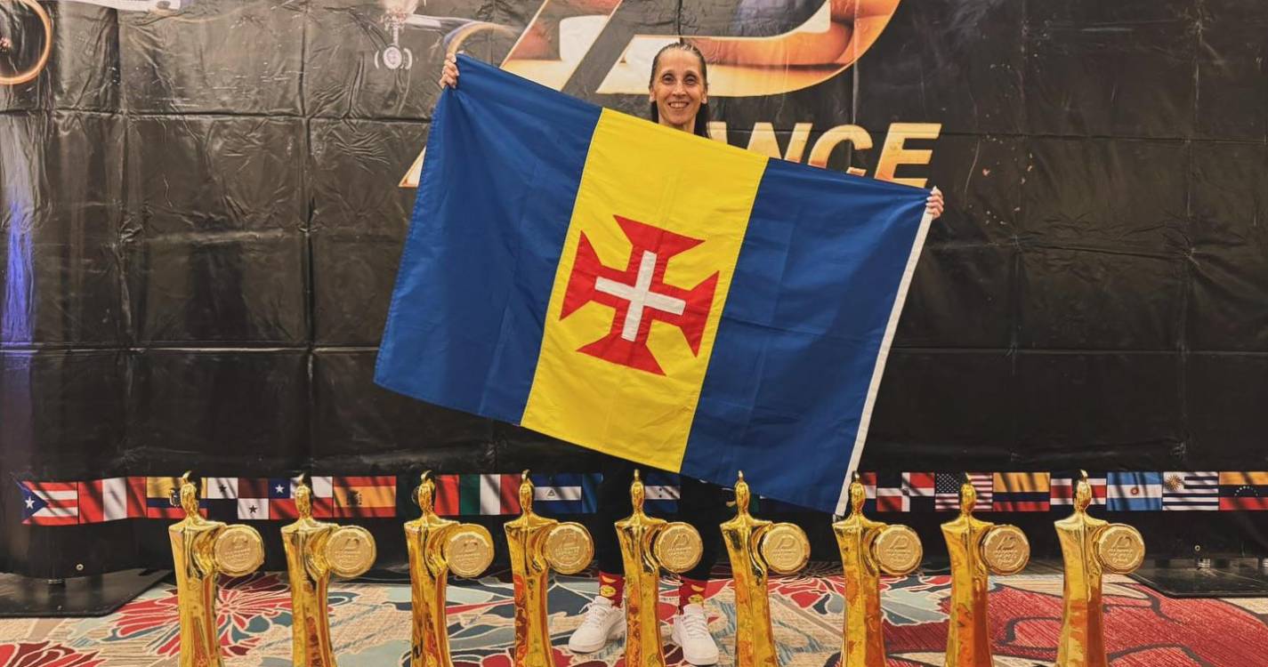 Escola Sweetdancers conquista nove troféus em campeonato mundial