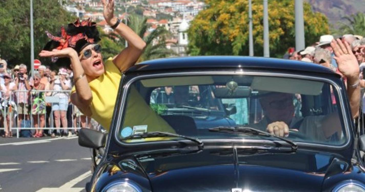 Imagens mostram animação e clássicos que lotaram a Avenida do Mar